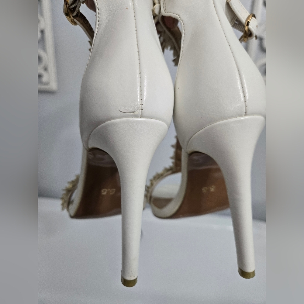 Idifu Flower Studded High Heels - Picture 10 of 17